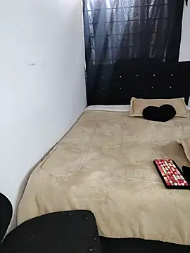 Tina_sussy - spank my butt until it's red