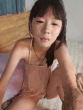 Qingqing258 - 哥哥们青青需要众筹小粉，明天上给你们玩哦