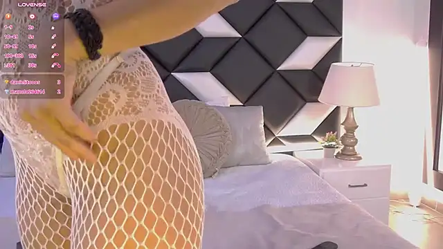 KendallTurbay - Rub pussy and open in your face