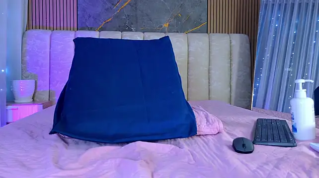 Mia_scot - Butt Plug + Oil Ass