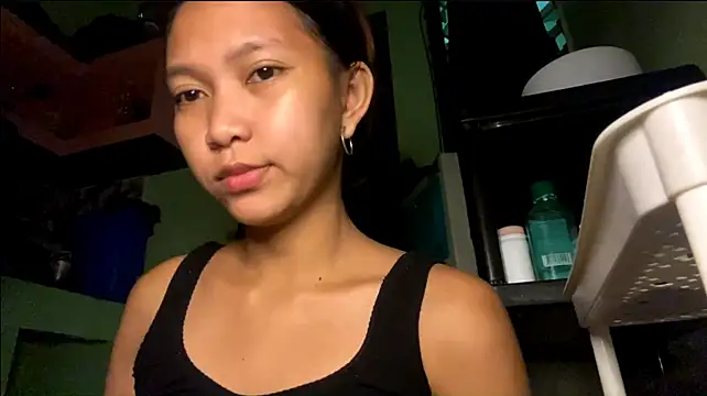 MarriLooove - Run fingers over my lips 👄🖖