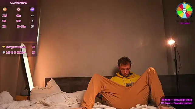 VunderSEX - Naked pillow riding