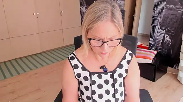 Jane_turner - Gentle spanking in the doggy style