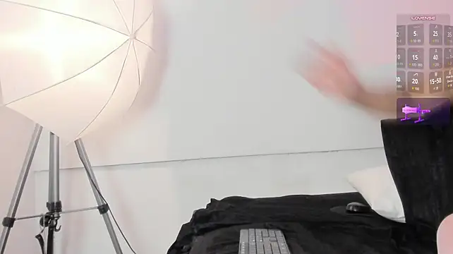 Saraakushh - 💨15 SQUADS IN HEELS AND SPANk ASS💨