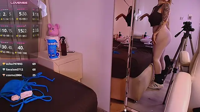 Lexiee__ - SHOOT OF MILK ALL COVER MY TITS💦