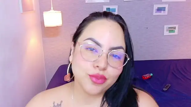 Curvy_sexyvalen - squirt all over my bed