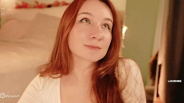 Alysuuun - Dildo in tight asshole
