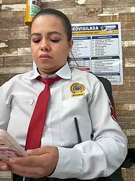Ariana-07 - 3 FINGER IN THE ASS