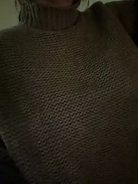 Miiss_Mystique - Squeeze Boobs 🍒