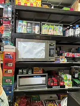 Andrea_19blonde - Show pussy in store
