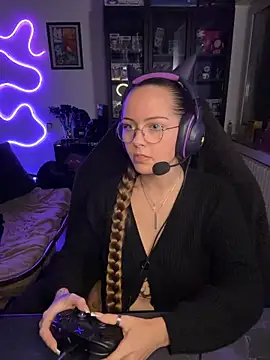 MaryPeach666 - Naked + LT Pussy Pic