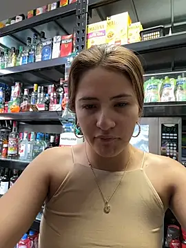 Andrea_19blonde - Show pussy in store