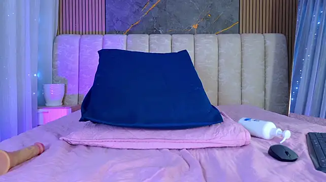 Mia_scot - Butt Plug + Oil Ass