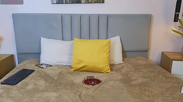 Naomi_west - Lush 15mn control