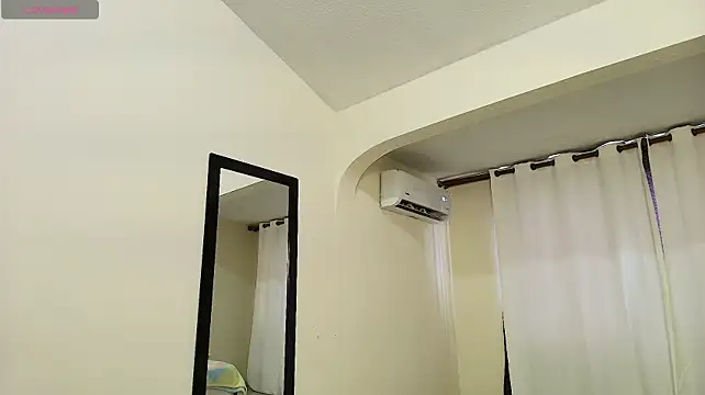 MiniLove_01 - Give me a close-up of your pussy