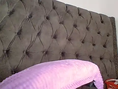 Queen_Aura20 - cum and magic