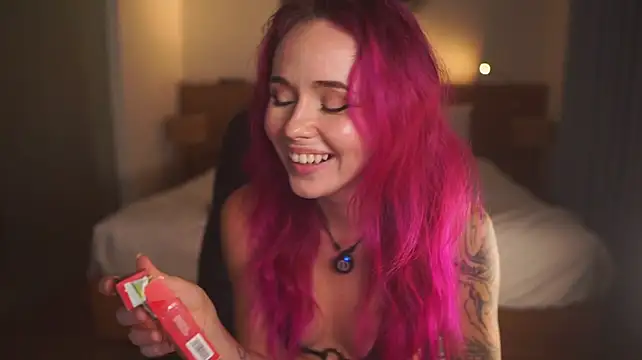 Sarah_Pink - Nipple play