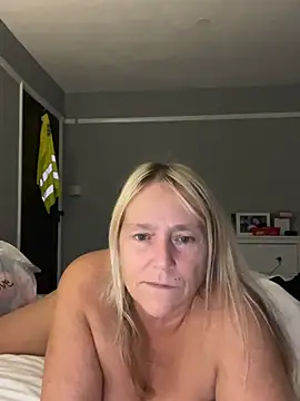 Blondnboujee53 - Finger pussy 1 min