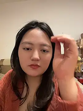 Qinqin197 - 脱内衣1分钟