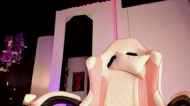 AnnyBaby - bid show anal