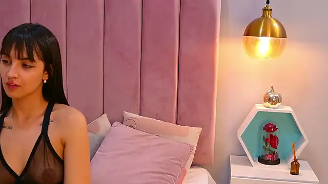 LeenaBrown - nice eyes
