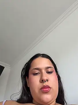 Samanthadiamonds- - Remove garment