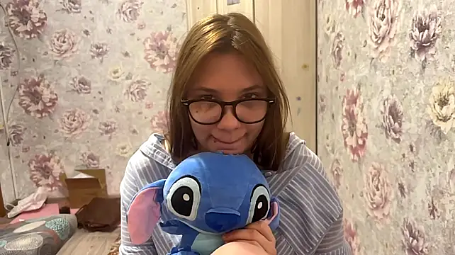 Miss_Aurelia - sqweeze boobs <3