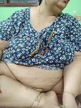 Tamil-mayasri - boobs oil