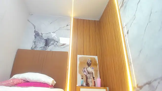 LORENADAVIES - doggy off panty + twerk