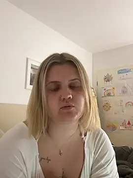 HotGirl01_ - go Doggy and Twerk🍑