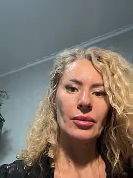 Tania201243 - Show tits🥰👍😍