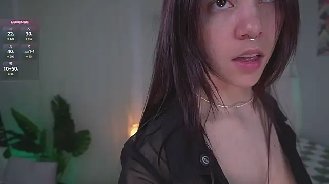 Lia_Sweett_ - Nipples near cam