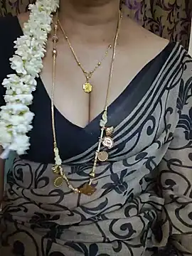 Tamil_rose471