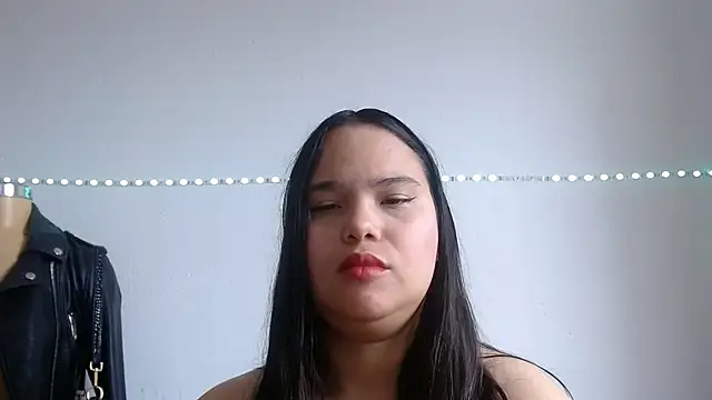 Nicolle_jenifer - show armpits