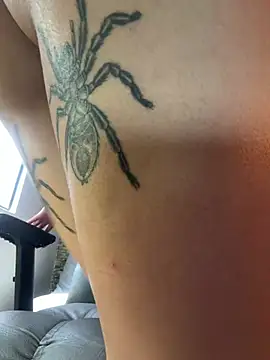 Kitty_miaw - suck tits and spit