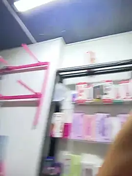 Lunaluxury22 - Show asshole+doggy in the store 🍑🍑