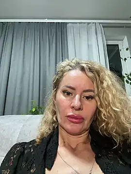 Tania201243 - Show tits🥰👍😍