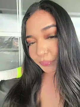 BeccaLenss - Let me see that tits with oil🚀