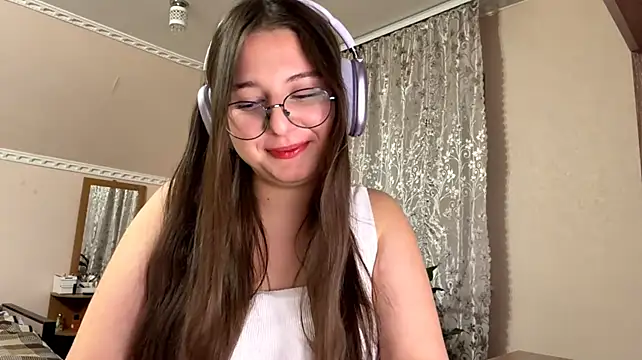 MarvelGair - Play with my bra straps
