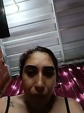 Ifeelverywet_andhot - Big squirting + plug in the ass