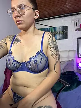 Karlamorris_ - the biggest squirt you’ll see today
