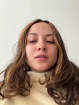 Megan_Rodrigo - Butt Plug In