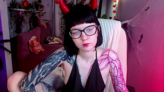 HazelTompson - play with soft nipples