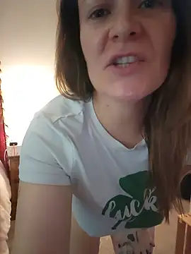 HollyTattoo - Twerk ass on balcony