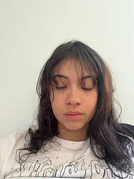 NefertitiXO - Fingers inside me