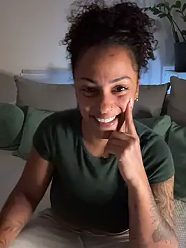SweetPetiteNoir - Suck my Finger + Dirtytalk 😈