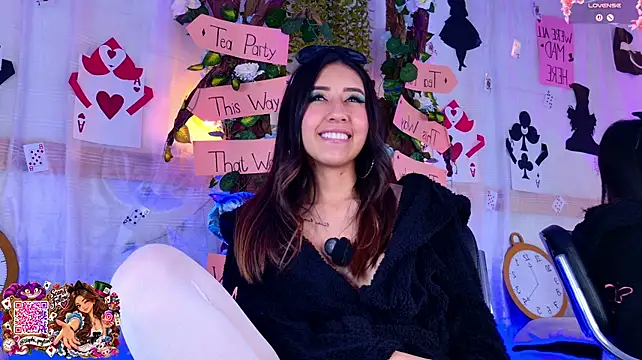 Sopphiaa_Payton - ride dildo and lovense toys in pussy