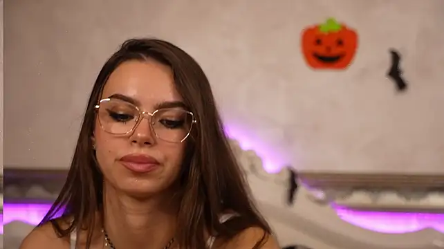 Alexxisrae - Missionary Dildo Play
