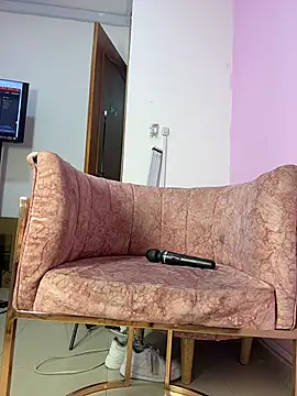 Nails_Lucia - I fill my client's tits with oil + 3 min