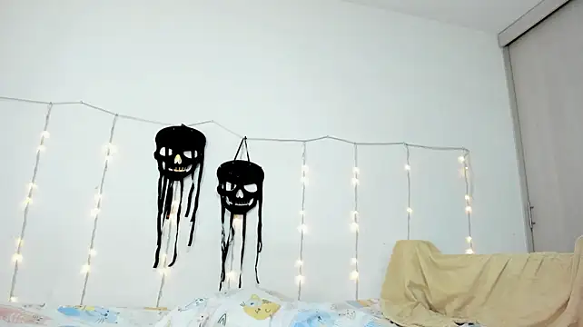 Monica_little23 - suck my boobies